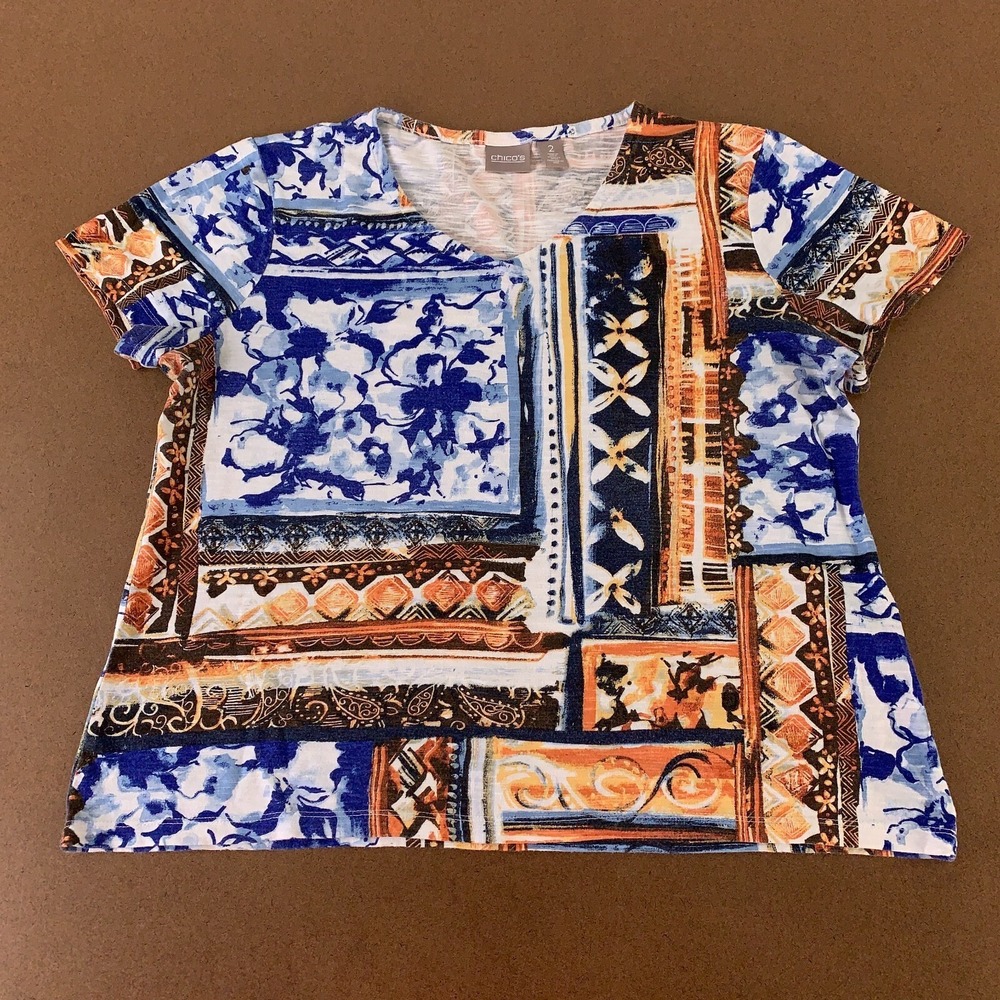 Chico's‎ Women's Size Medium Colorful Print Short Sleeve V Neck Pullover Top